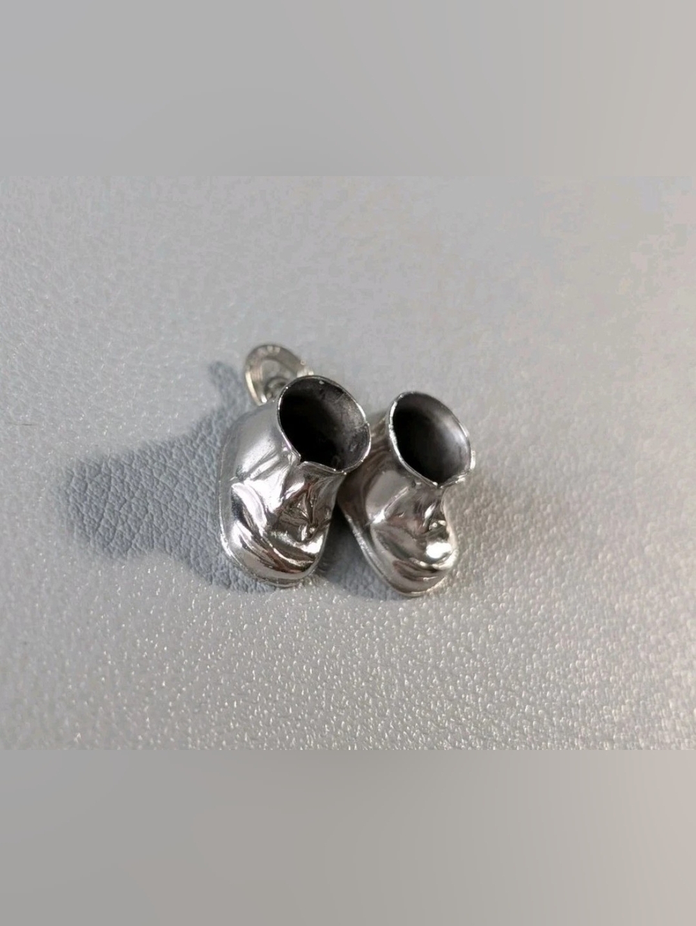Vintage Silver B Beau Sterling Pair Baby Shoe Booties Small Charm Collectible - Picture 5 of 16